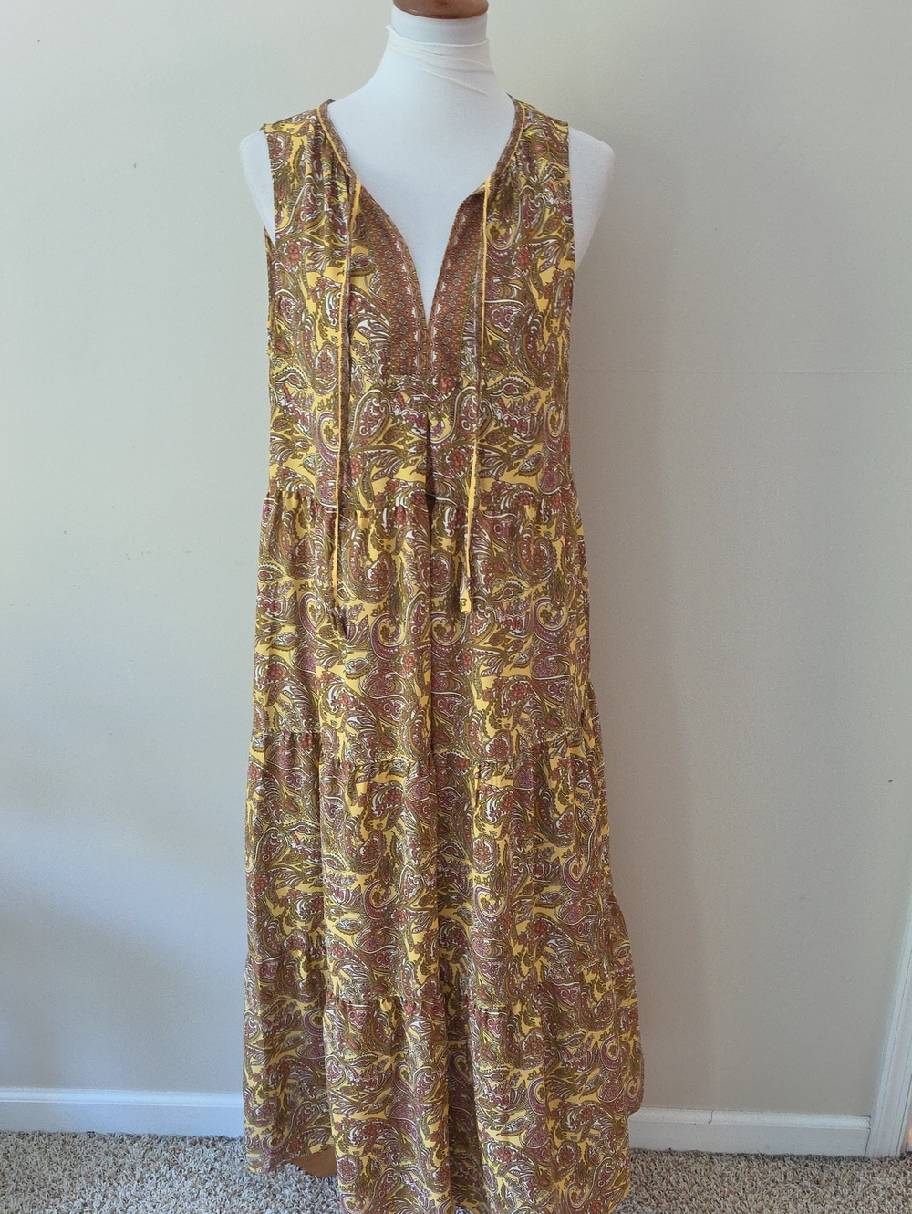 Max Studio Yellow Paisley Sleeveless Maxi Dress